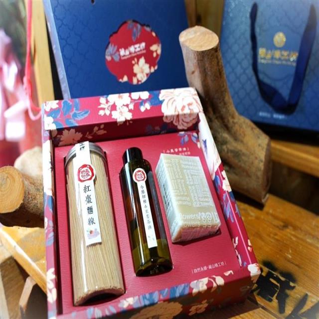 友善小果苦茶油禮盒組,藏山椿工坊